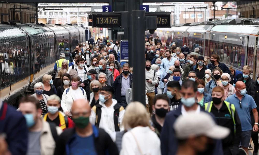 Βρετανία: Ρεκόρ 6μήνου στα ημερήσια κρούσματα - 2 μέρες για την άρση